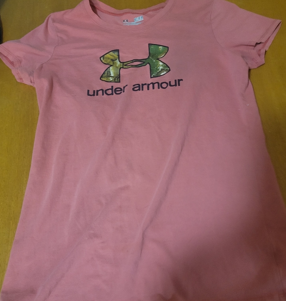 Under armour tshirt